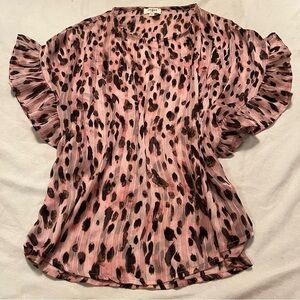 Umgee animal print ruffled short sleeves metallic top. Size medium